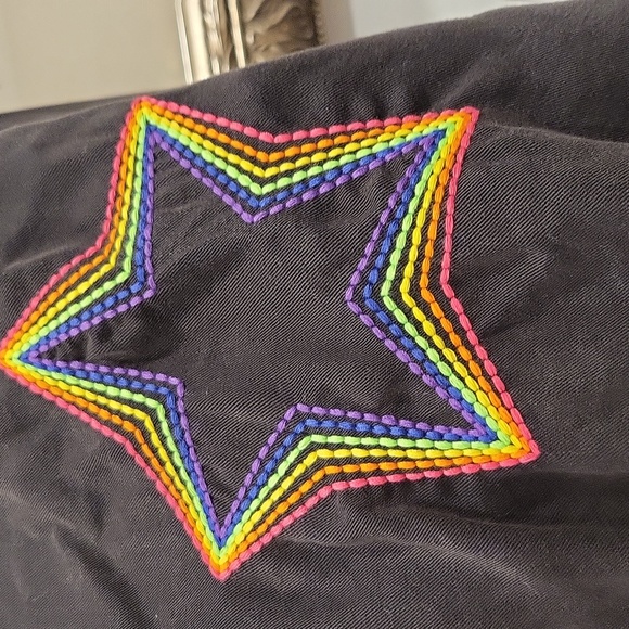 Lauren Moshi black shirt rare stitched star 💋 lips - Picture 2 of 8